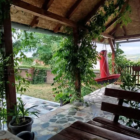 Bukuljska Kuca 아란젤로바츠